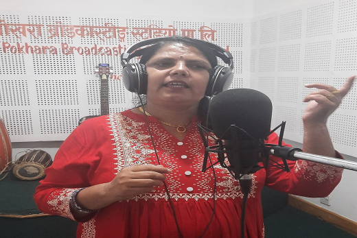 तीज गीतमा बीउ र बाँदरको कुरा खोतल्दै चन्द्रावती